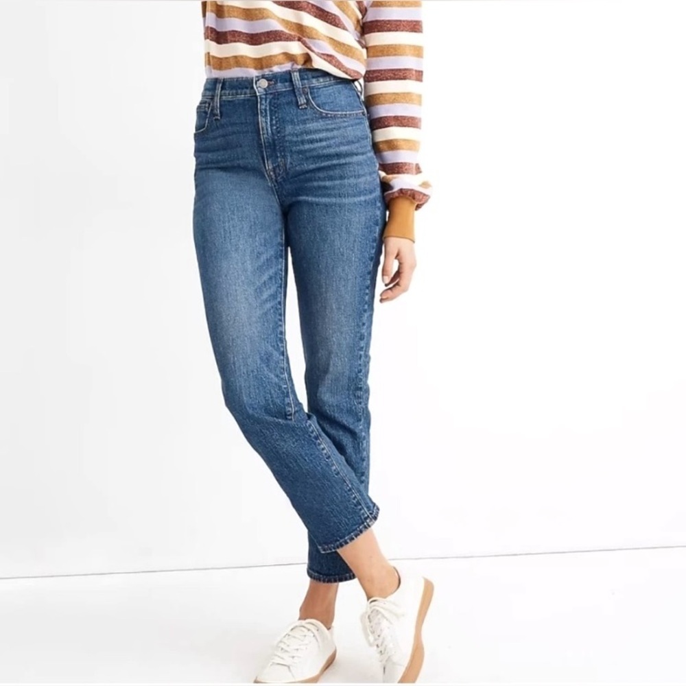 Madewell Classic Straight Jean Light-Medium Wash Size 24 High rise 5 Pocket